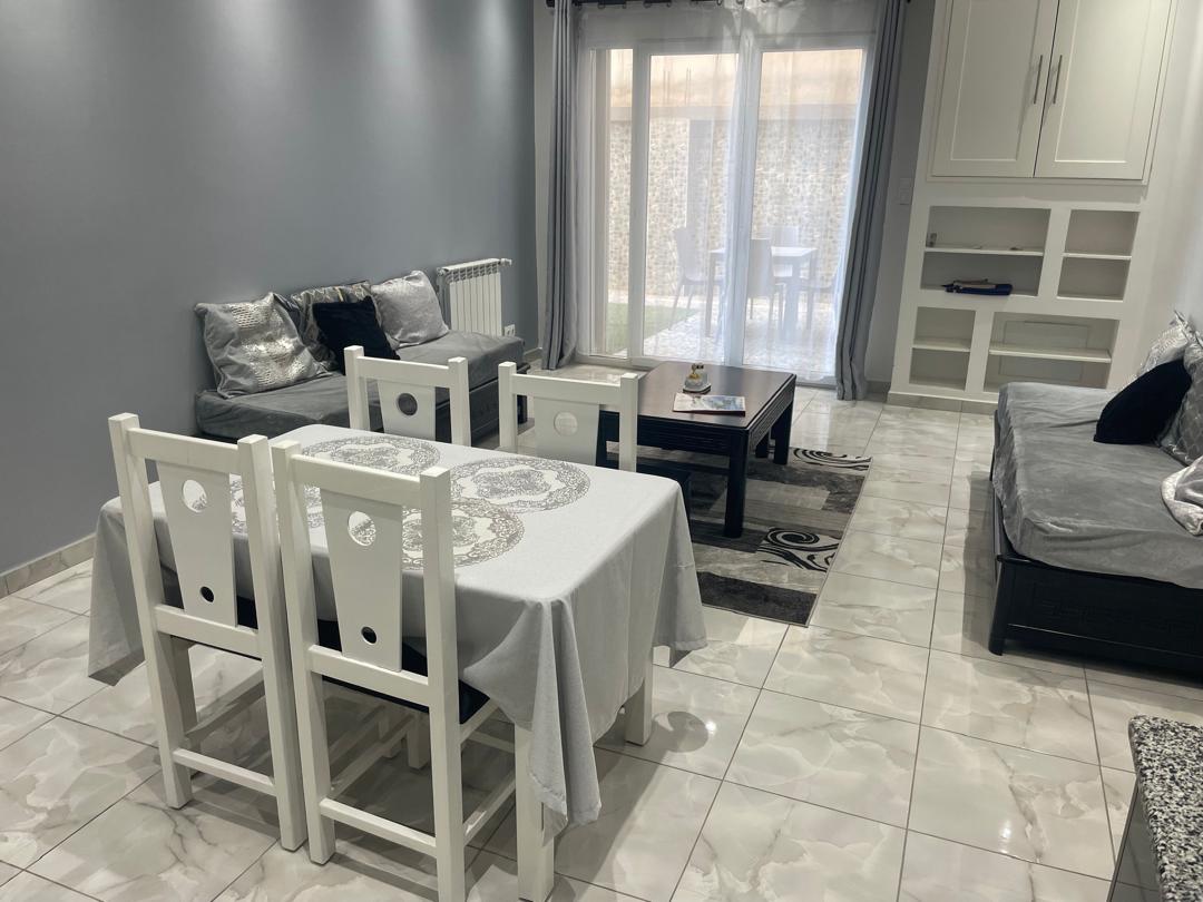 F2 RDC salon