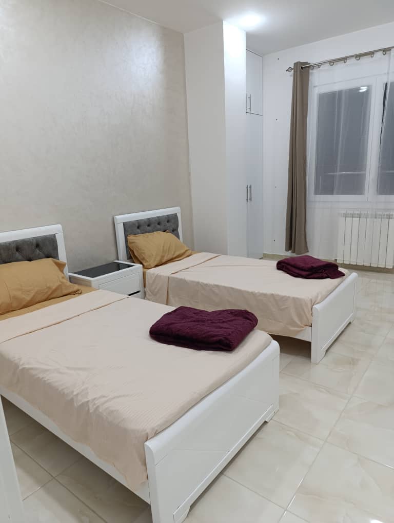 Chambre deux lits séparés vue